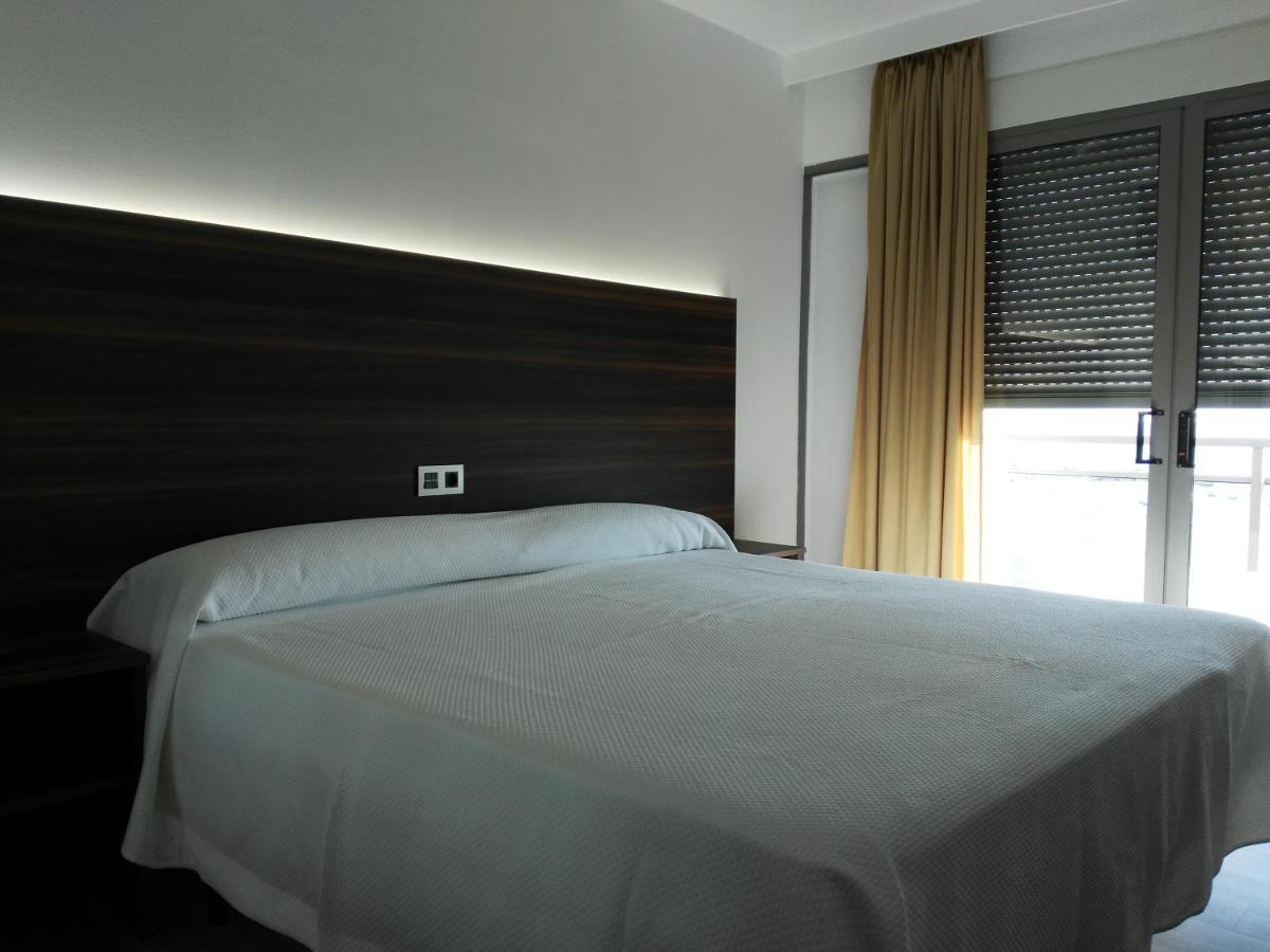 Hotel Ribera サンティアゴ・デ・ラ・リベラ エクステリア 写真
